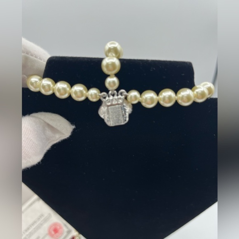 Camrose and Kross long three strand necklace - Picture 5 of 5
